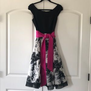 ELIZA J FIT & FLARE DRESS SIZE 6